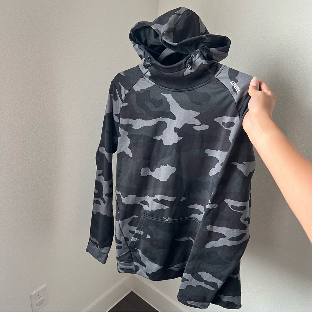 NWT UNRL Black and Gray Camo Hoodie